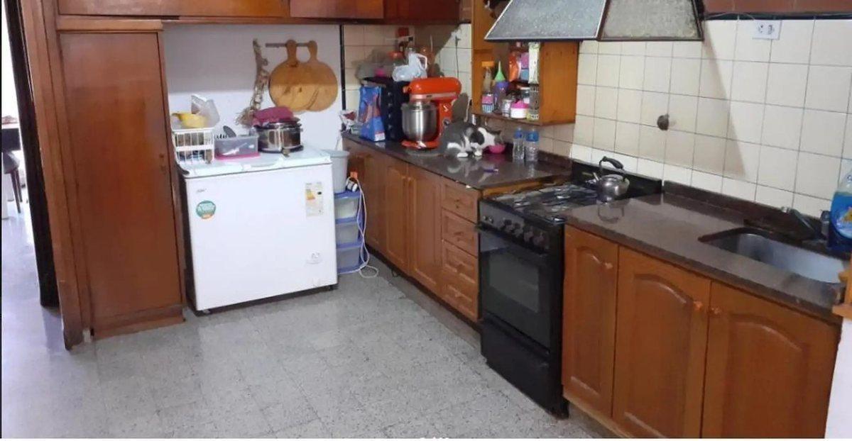 Foto de Casa en venta al frente, en 2 plantas Temperley E, imagen 3