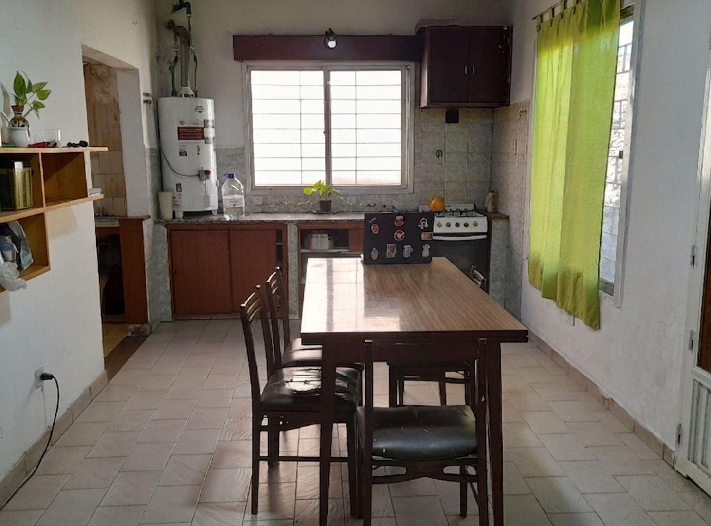 Foto de CASA 3 Amb - Lote 375M2 -R. Calzada OPORTUNIDAD, imagen 5
