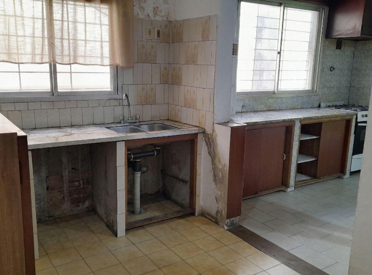 Foto de CASA 3 Amb - Lote 375M2 -R. Calzada OPORTUNIDAD, imagen 3