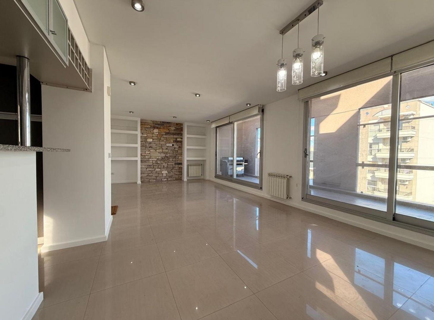 Foto de VENTA EXCLUSIVA PISO 4 AMB. CON TERRAZA - LANÚS, imagen 2