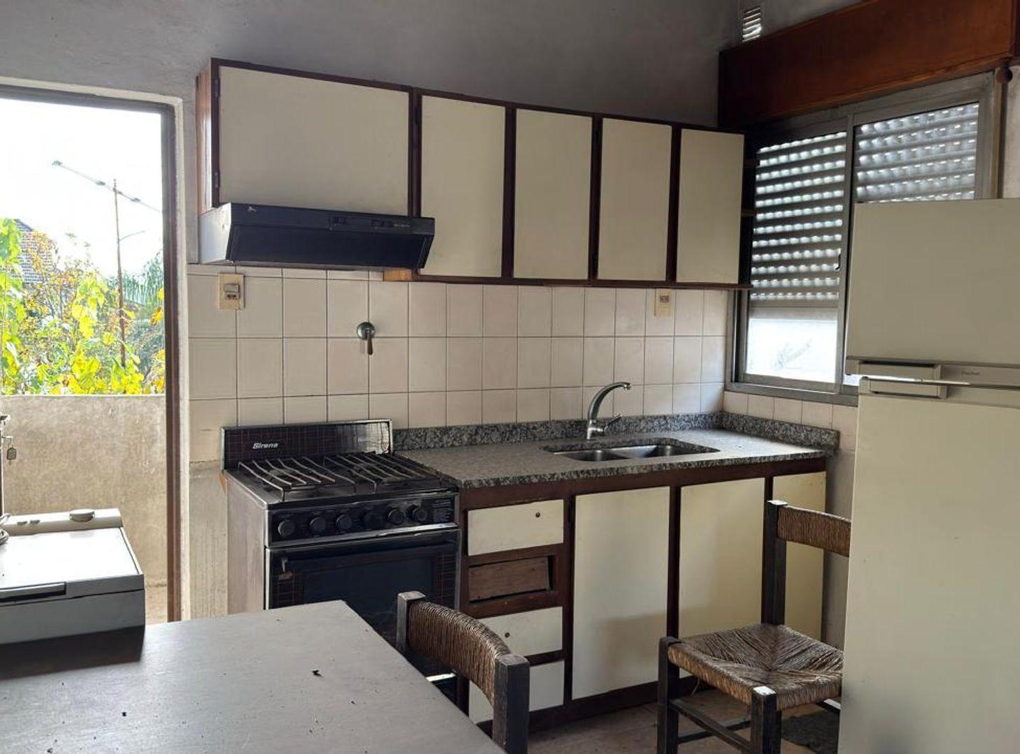 Foto de LOTE DE 8.66 X 34,64 CON COCHERAS Y 2 UNIDADES, imagen 3
