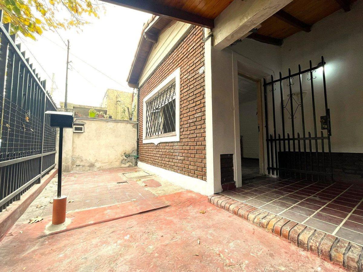 Foto de Venta Casa 3 amb con Patio cochera y parrilla, imagen 3