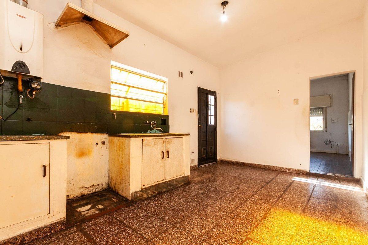 Foto de VENTA PH DE 3 AMB- PLANTA ALTA/ SARANDI, imagen 5