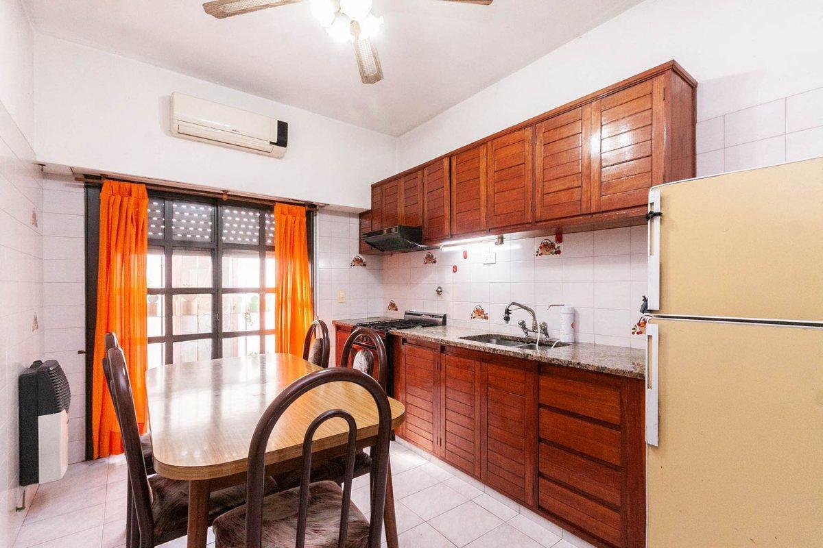 Foto de Casa de 3 amb en venta c/quincho, cochera y patio, imagen 3