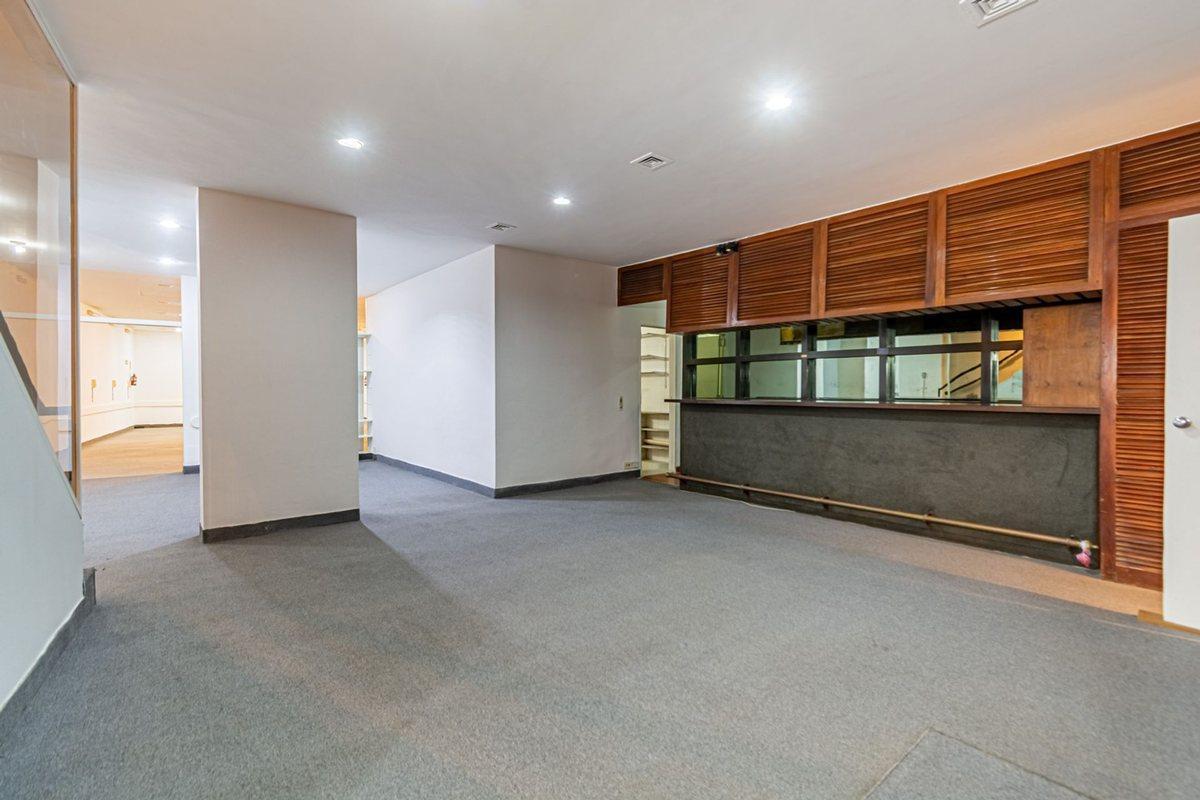 Foto de GRAN OFICINA COMERCIAL EN ALQUILER — RECOLETA VIP, imagen 2