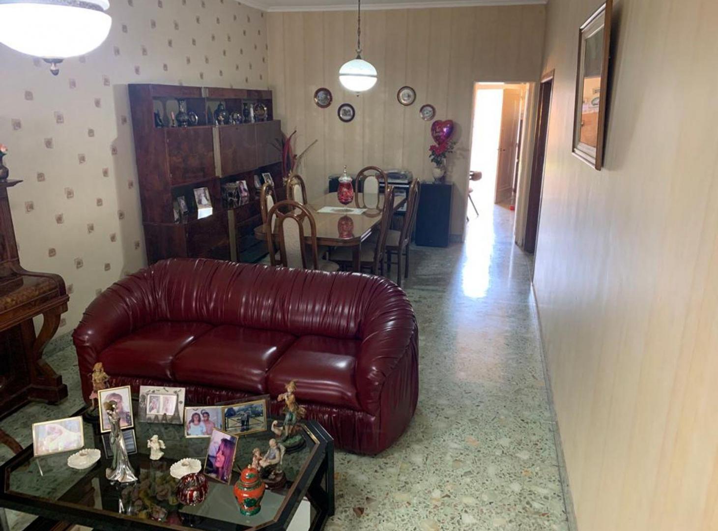 Foto de CASA EN LOTE PROPIO C/ PARQUE, imagen 3