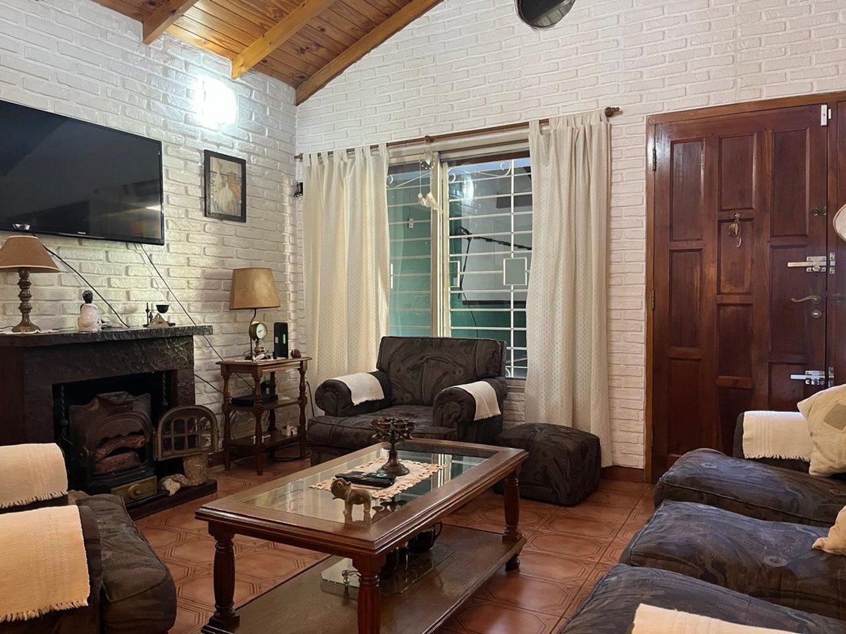 Foto de CASA DE 4 AMB EN TEMPERLEY, EXCELENTE APTA CREDITO, imagen 4