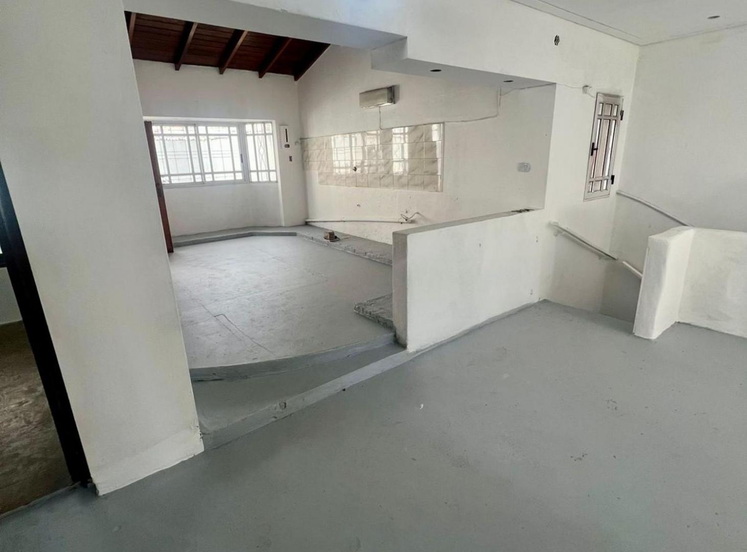Foto de VENTA AMPLIO PH 3 AMB, PATIO, TERRAZA Y QUINCHO, imagen 1