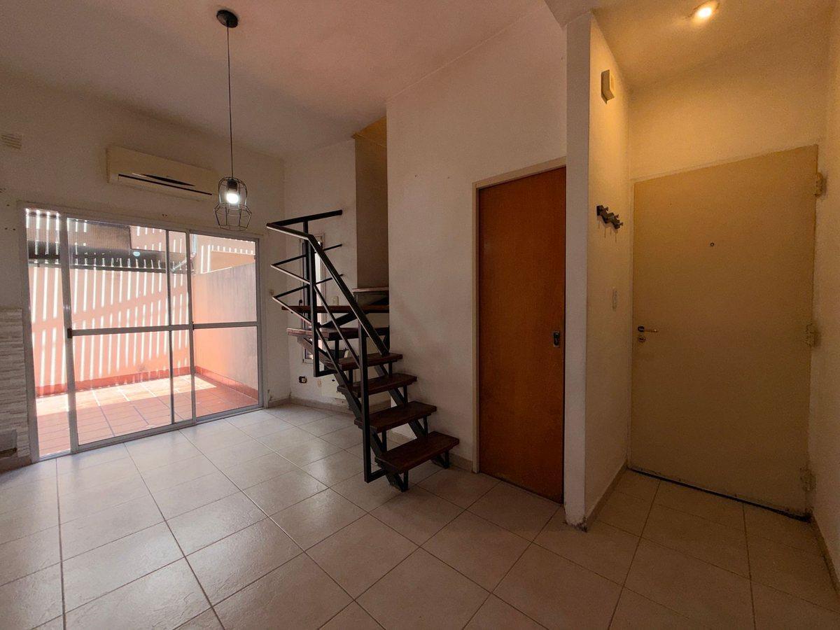Foto de Dúplex interno 3amb, patio y balcón - APTO CREDITO, imagen 2