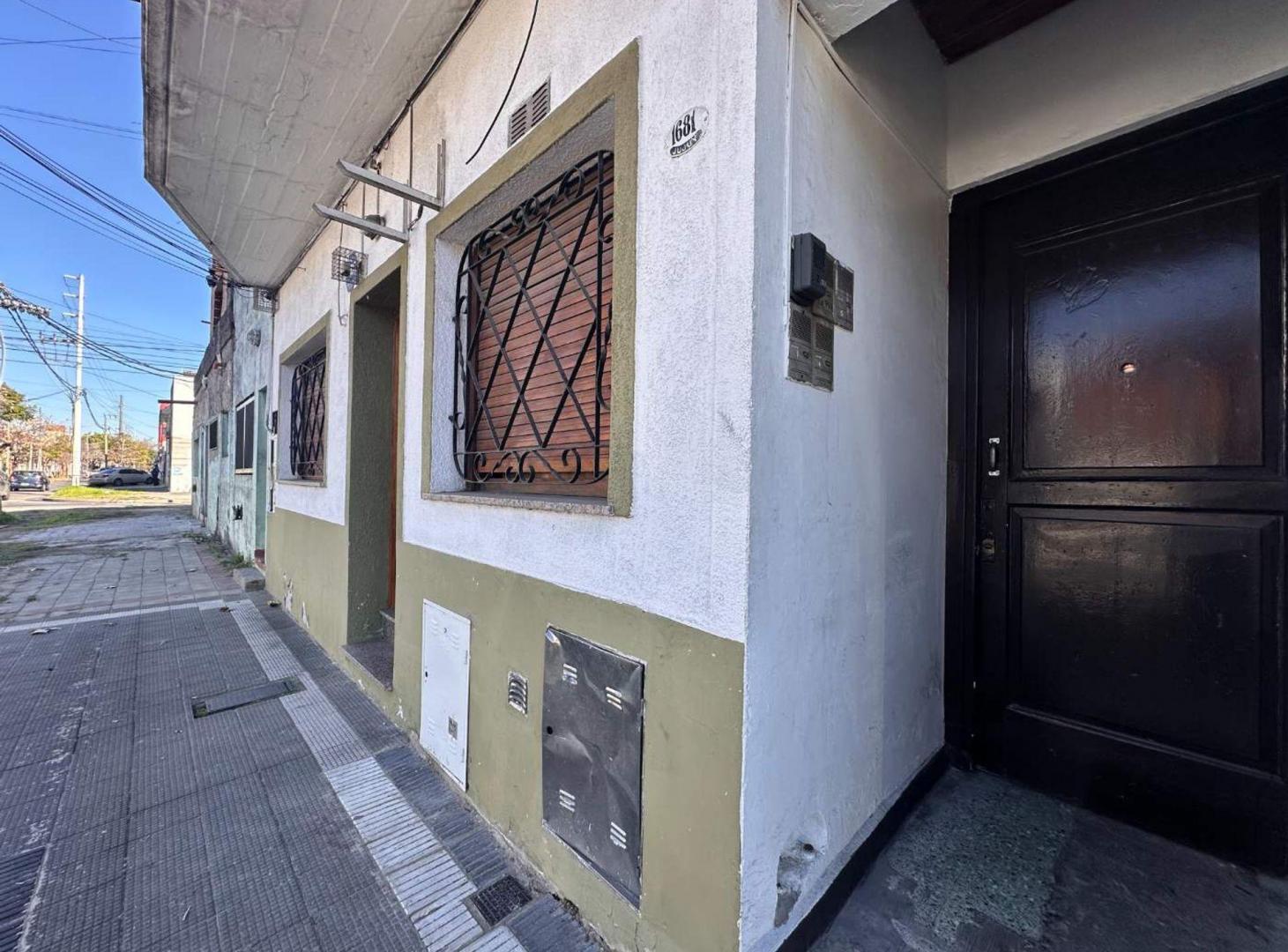 Foto de VENTA PH 2 AMBIENTES - LANUS OESTE, imagen 1