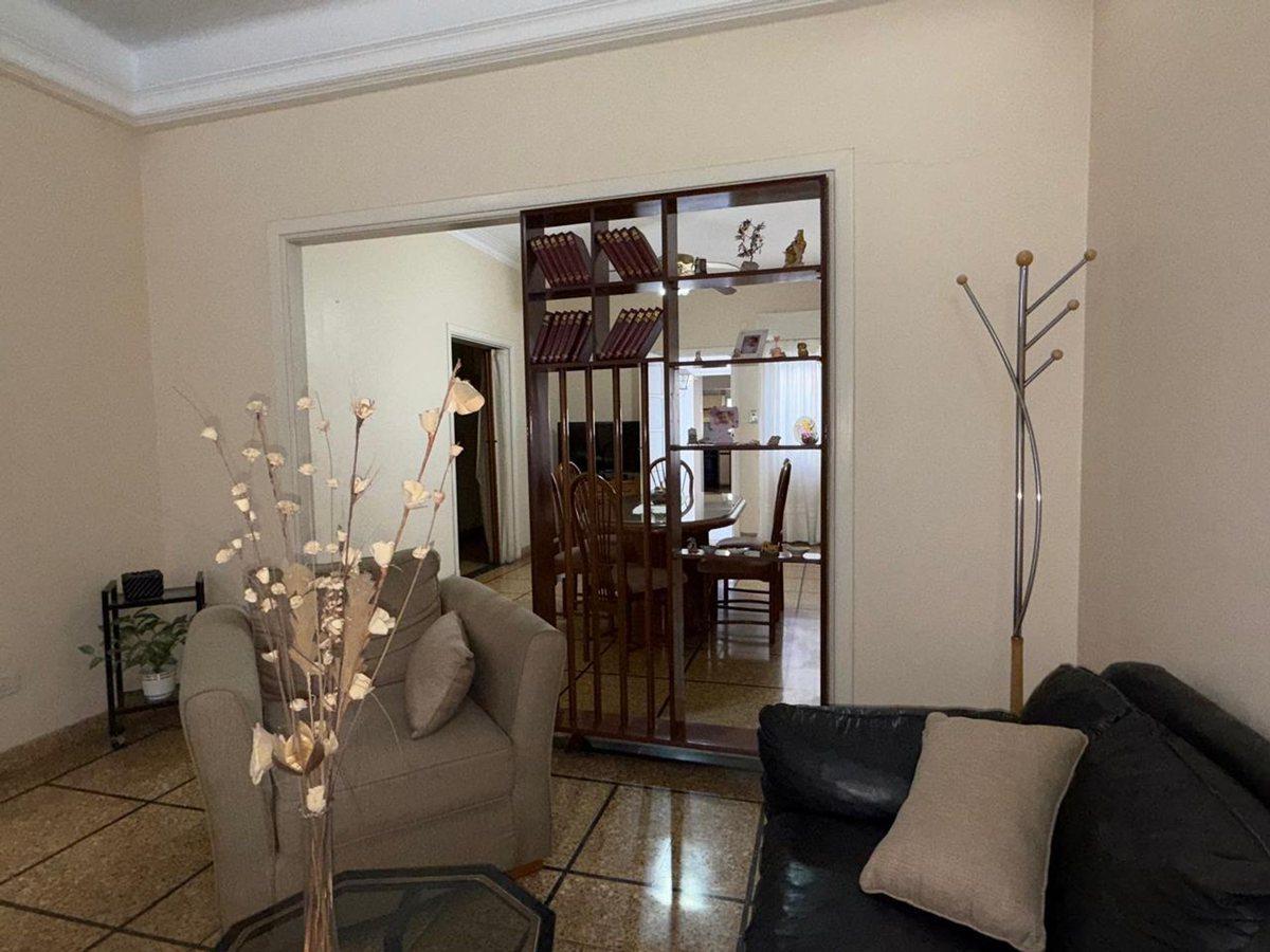 Foto de CASA EN VENTA C/AMPLIO FONDO Y QUINCHO-AVELLANEDA, imagen 1