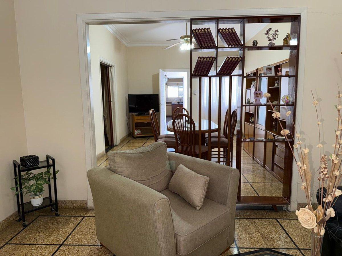 Foto de CASA EN VENTA C/AMPLIO FONDO Y QUINCHO-AVELLANEDA, imagen 4
