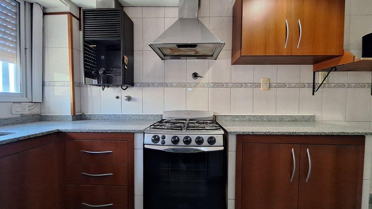 Foto de VENTA PH DE 3 AMB CON TERRAZA PROPIA. LANÚS, imagen 4