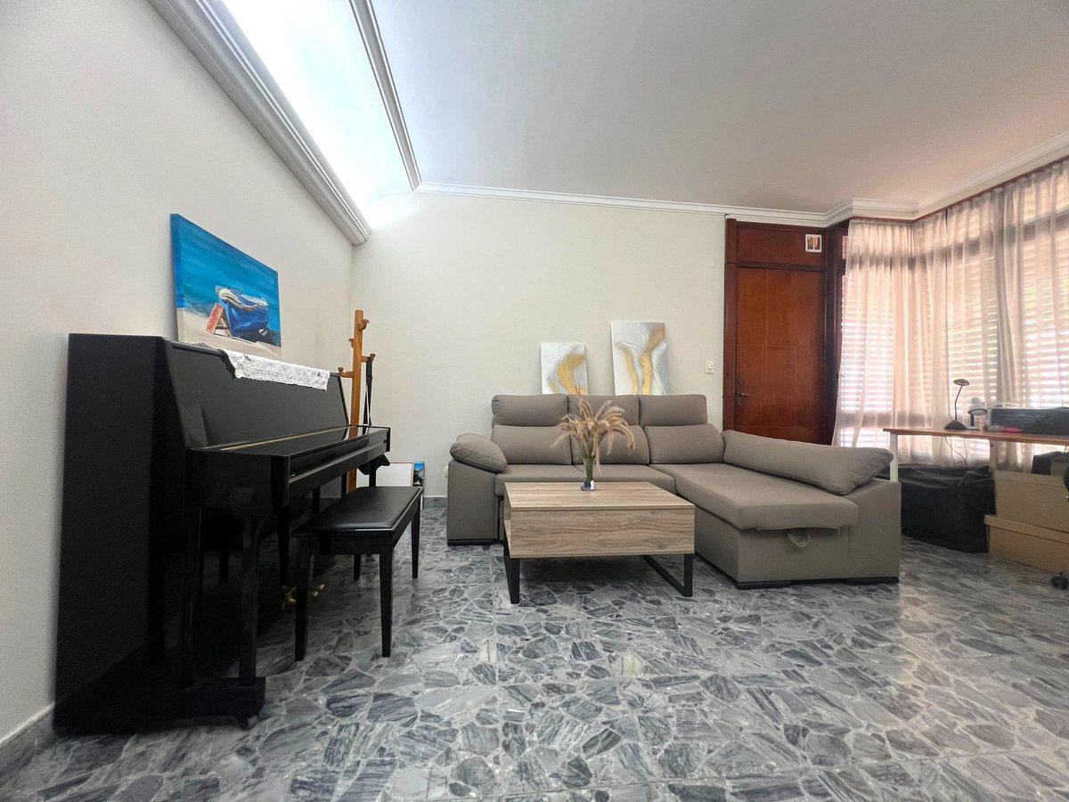 Foto de Casa 4 amb con Parque, Quincho y Cocheras, imagen 1