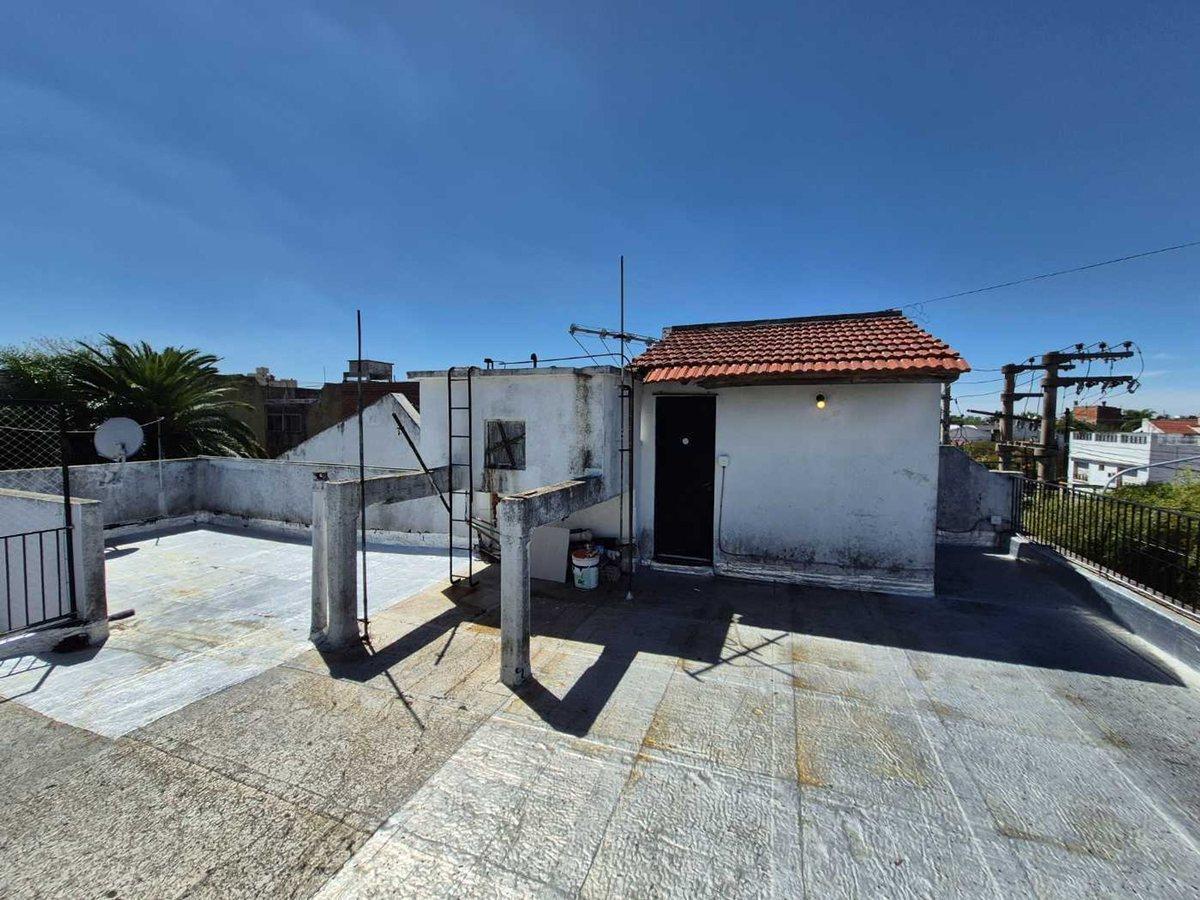 Foto de PH 3 AMB - GRAN TERRAZA PROPIA- Patio- PERMUTA!!!!, imagen 4