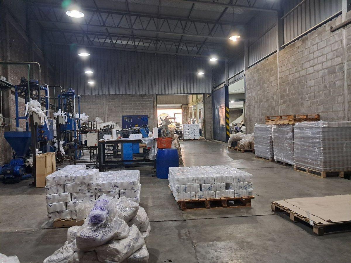 Foto de VENTA, GALPON AMPLIO Y CON MUY BUENA ALTURA, imagen 2