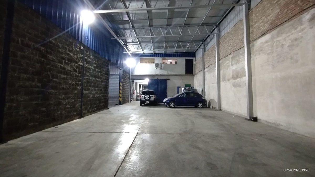 Foto de VENTA, GALPON AMPLIO Y CON MUY BUENA ALTURA, imagen 1