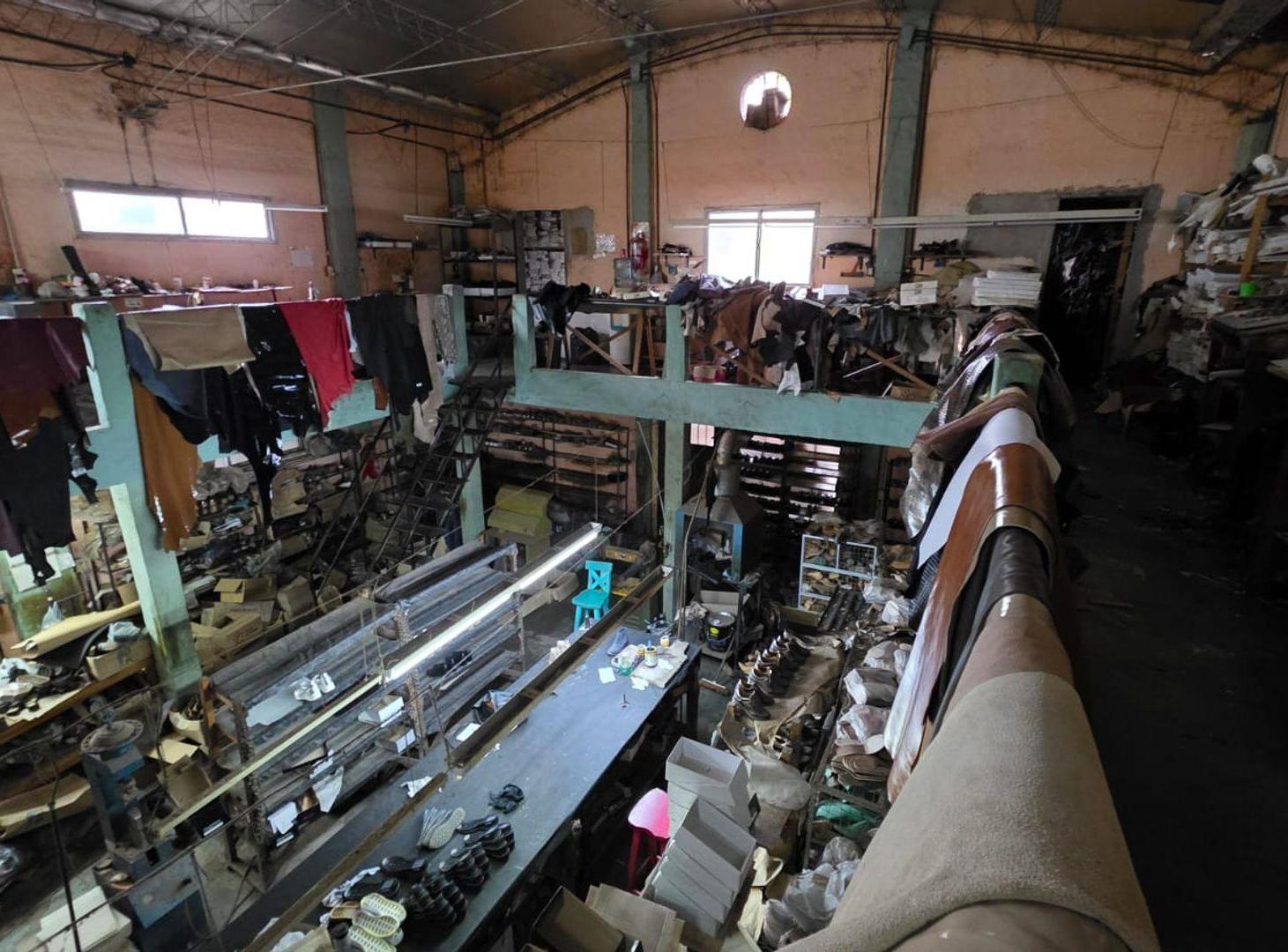 Foto de GALPÓN EN VENTA MONTE GRANDE EXCELENTE UBICACIÓN, imagen 2