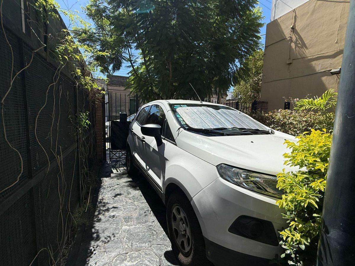 Foto de VENTA TRIPLEX 4 AMBTES.C/COCHERA Y PATIO-LANÚS, imagen 5