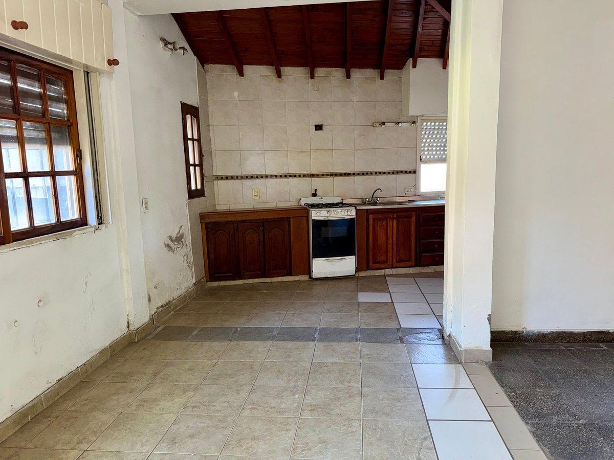 Foto de Venta Casa 3 ambs. Cochera. Jardín. Nuevo valor, imagen 4