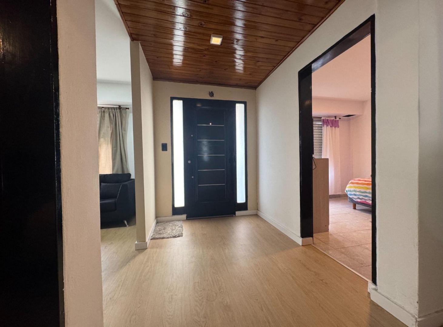 Foto de CASA 3 AMB GARAGE - PARQUE-BARRIO LOS ALAMOS GLEW, imagen 1