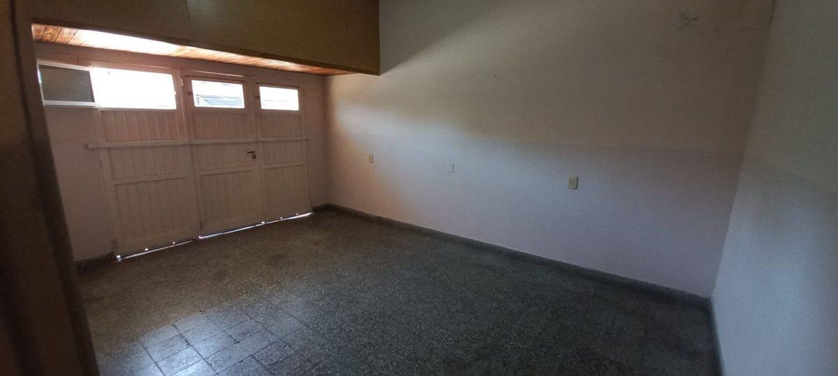 Foto de VENTA DE 2 CASAS EN AMPLIO LOTE OPORTUNIDAD, imagen 5