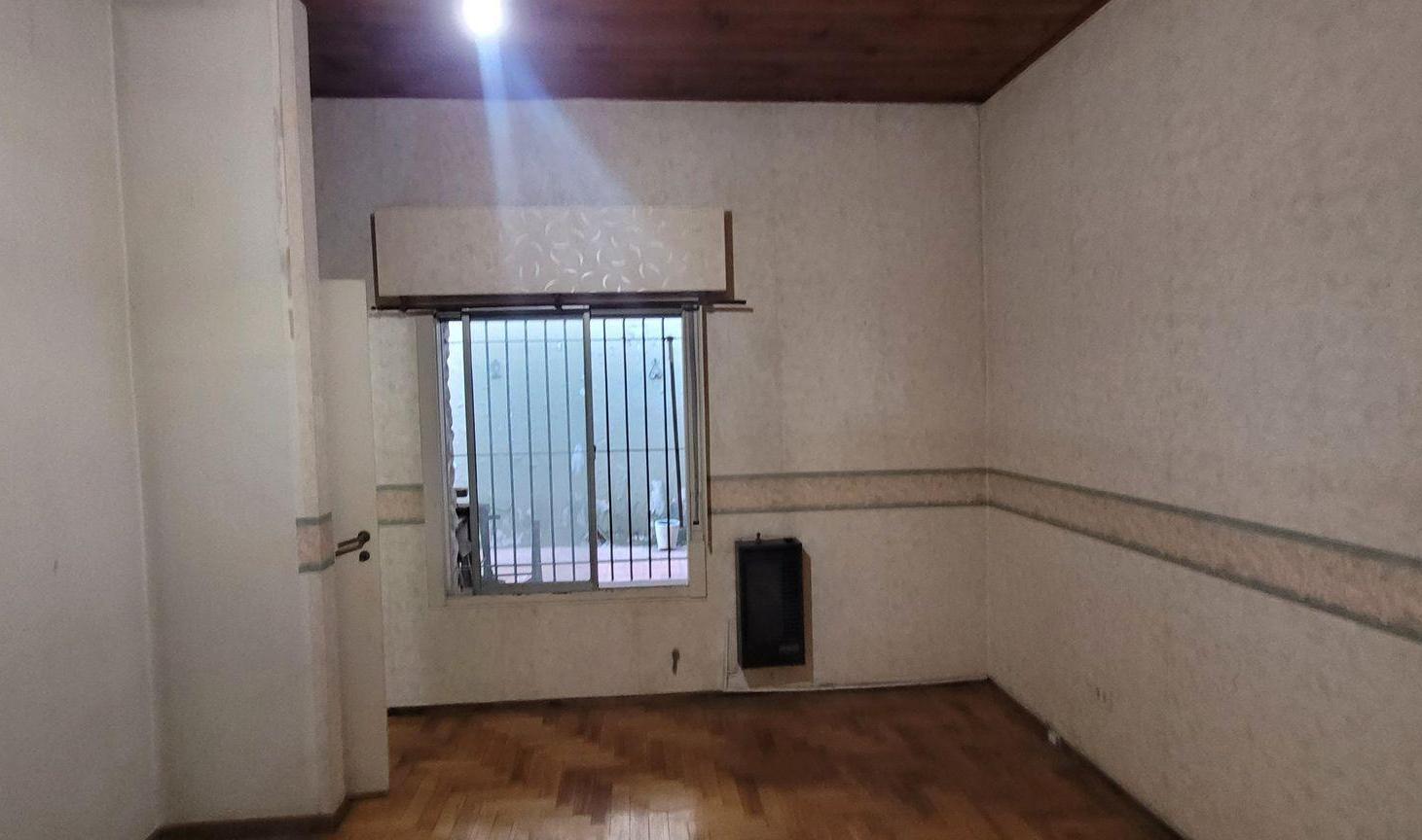 Foto de CASA 3 Amb. CON LOCAL COMERCIAL, ESCALADA ESTE, imagen 5