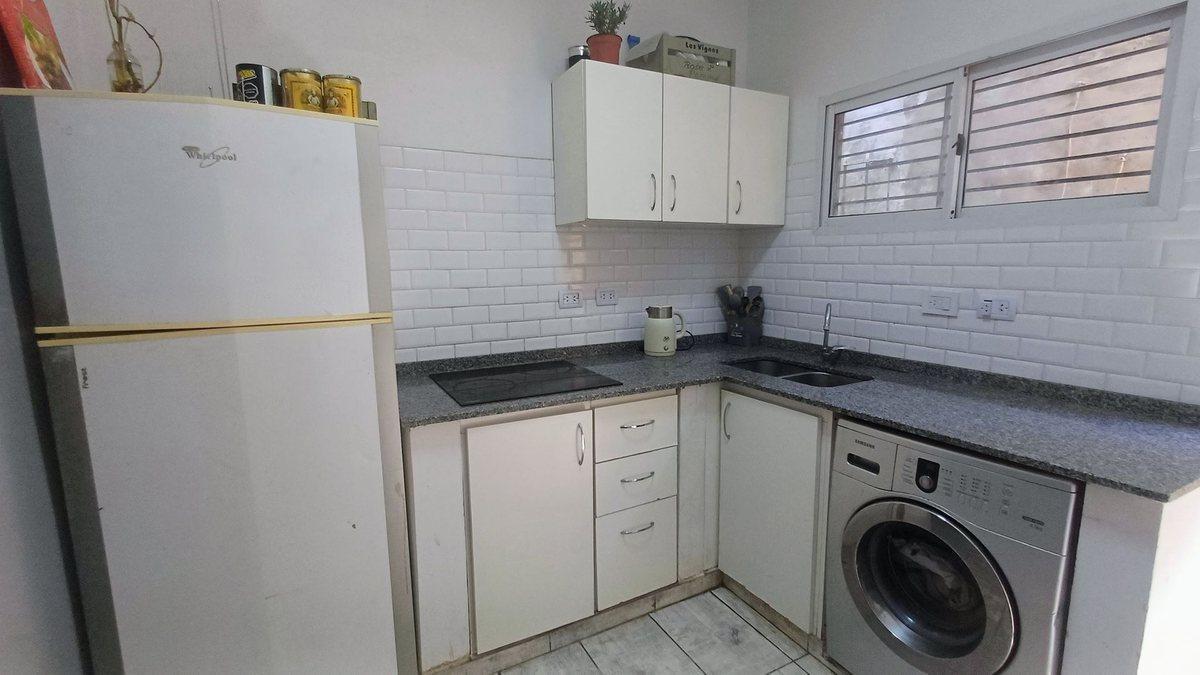 Foto de Casa 3 dorm c/cochera y patio -Remodelada a nuevo!, imagen 4