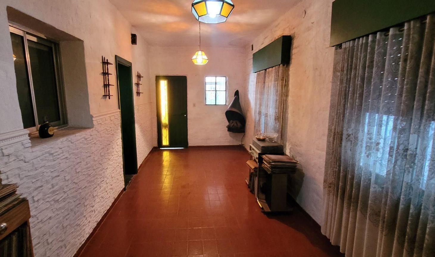 Foto de LOCAL COMERCIAL C/CASA 3 AMB. ESCALADA ESTE, imagen 3