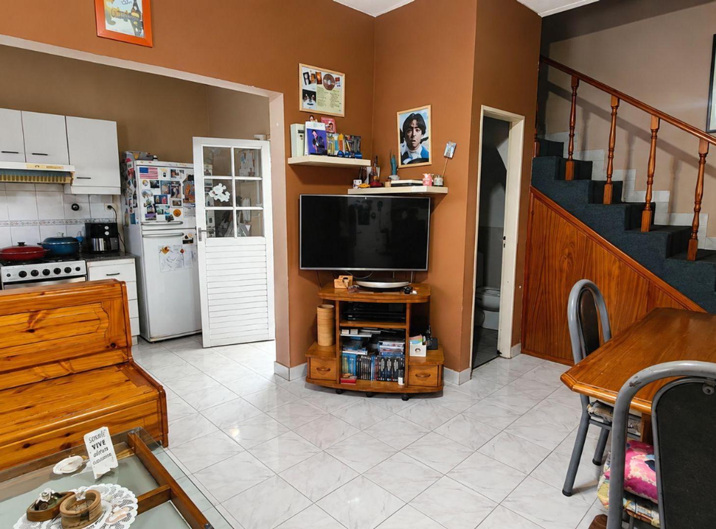 Foto de VENTA PH TIPO DUPLEX 3 AMB CON COCHERA - LANUS, imagen 4