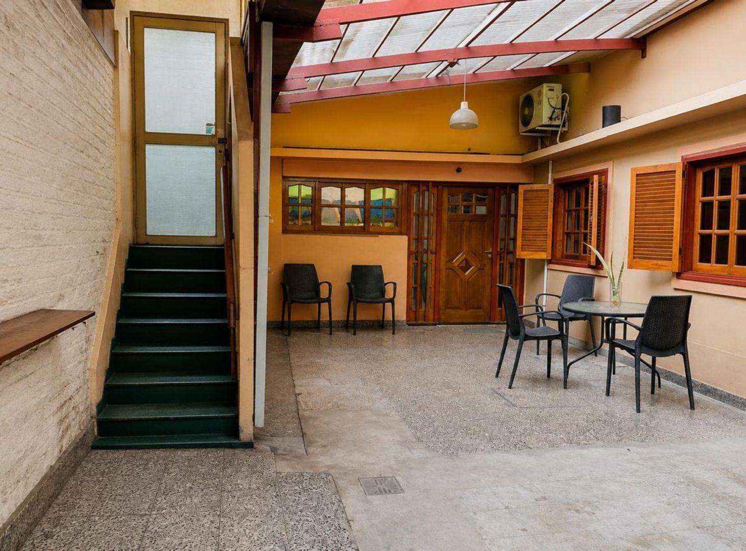 Foto de Excelente PH de 4 Ambientes en Valentín Alsina., imagen 2