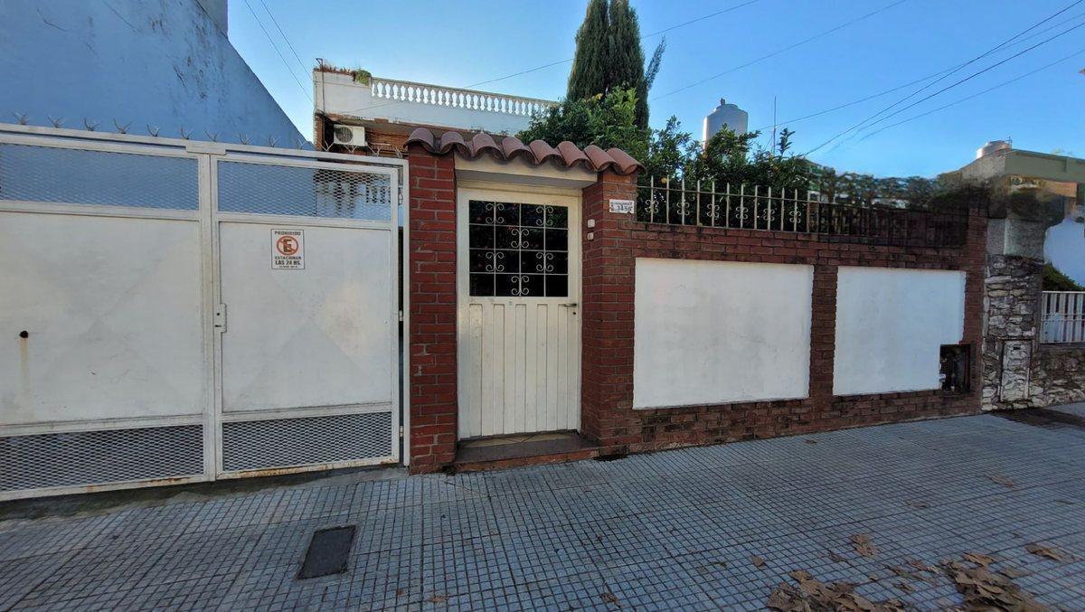 Foto de Excelente Casa 6 Amb Apto credito Villa Lugano, imagen 2