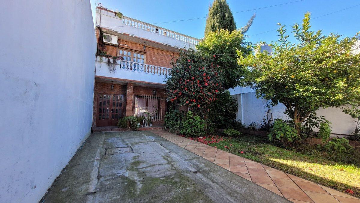 Foto de Excelente Casa 6 Amb Apto credito Villa Lugano, imagen 1