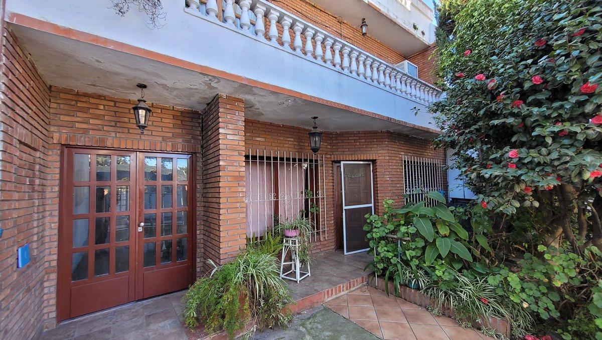 Foto de Excelente Casa 6 Amb Apto credito Villa Lugano, imagen 4