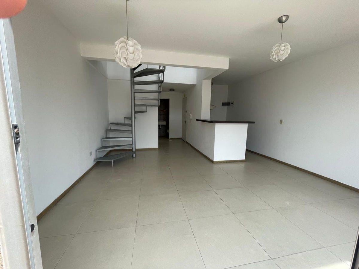 Foto de HERMOSO DEPTO 2 AMB C/ BALCON PATIO Y PARRILLA, imagen 1