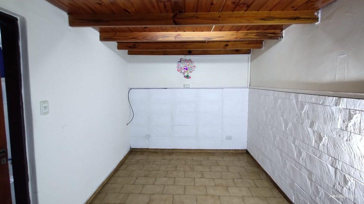 Foto de VENTA-2 PH EN BLOCK EN 2 PLANTAS Y 2 AMB.(AMPLIOS), imagen 1