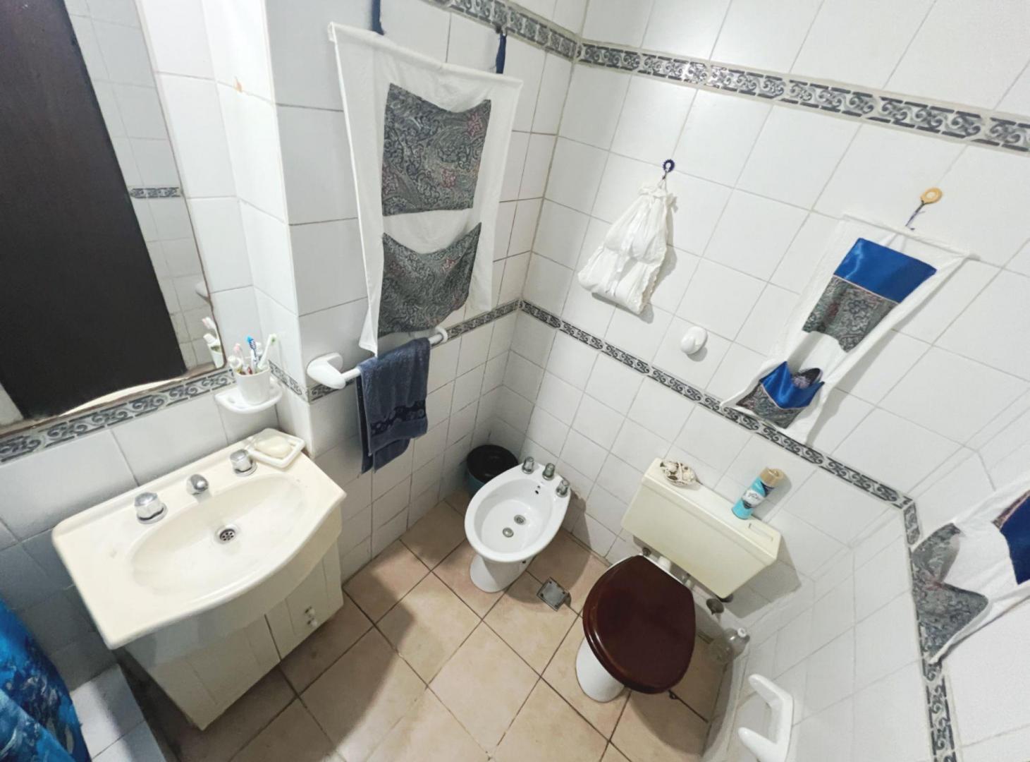 Foto de VENTA DEPARTAMENTO 4 AMB. DE 110 M2 LANUS ESTE., imagen 5