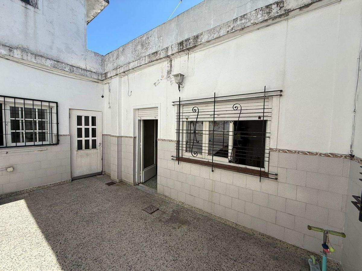 Foto de CASA 4 AMB C/COCHERA, PATIO Y TERRAZA LOTE PROPIO, imagen 4