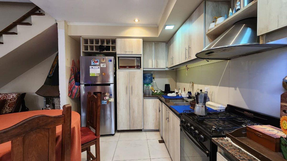 Foto de PH 4 amb en venta c/cochera en Lanús Este, imagen 3