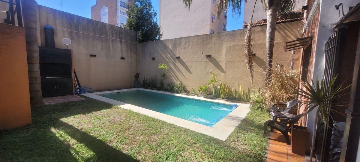 Foto de CASA 4 Amb. GARAGE PARQUE PILETA VESTUARIO Y DUCHA, imagen 4