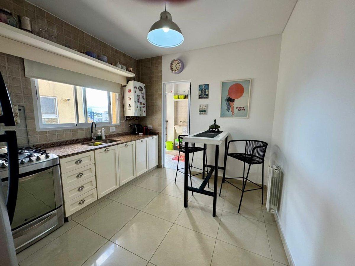 Foto de VENTA DPTO 3 AMB + COCHERA/BALCÓN /LAVADERO /WILDE, imagen 2