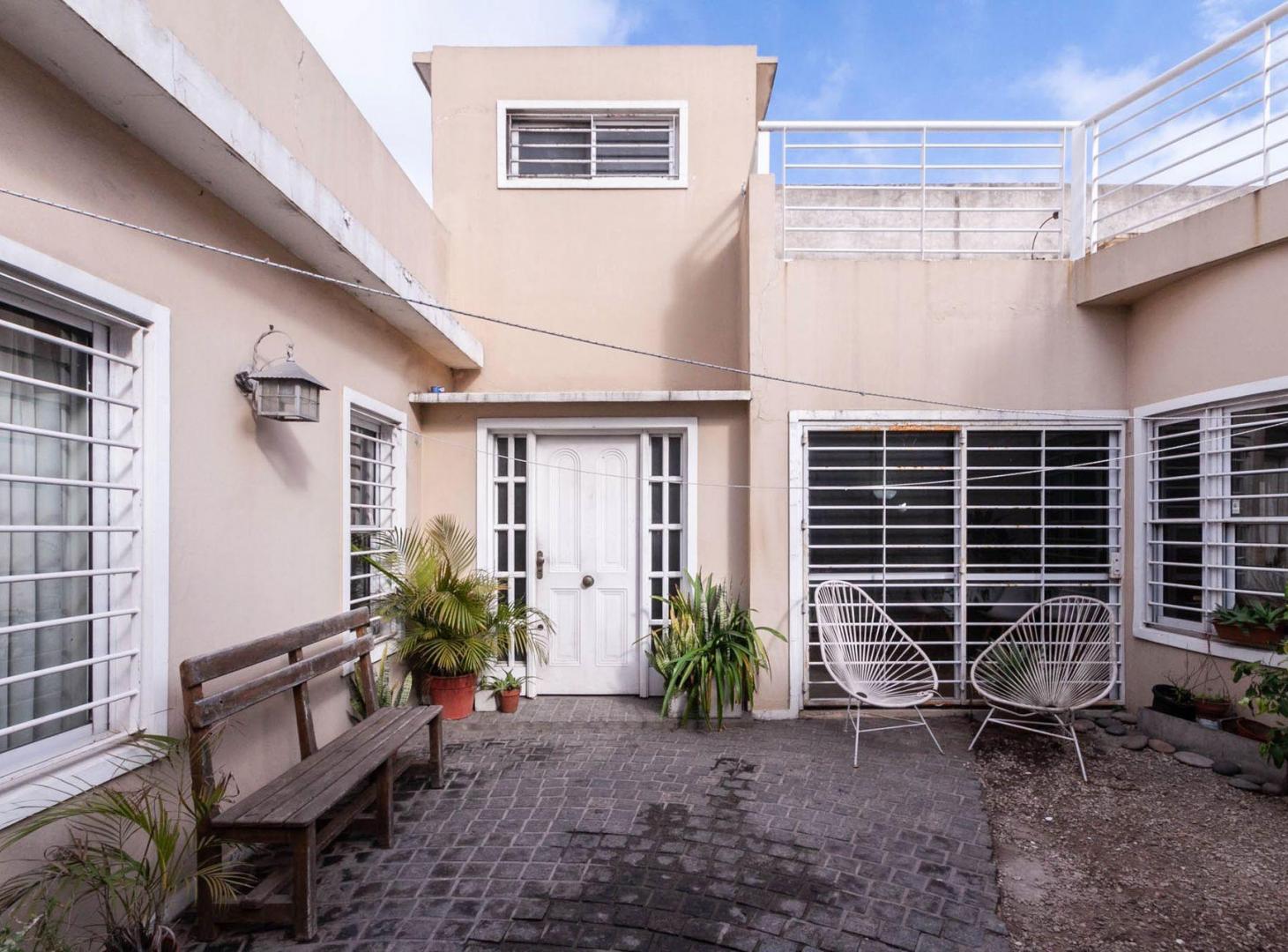 Foto de VENTA PH 2 AMBIENTES/ VALENTIN ALSINA, imagen 1