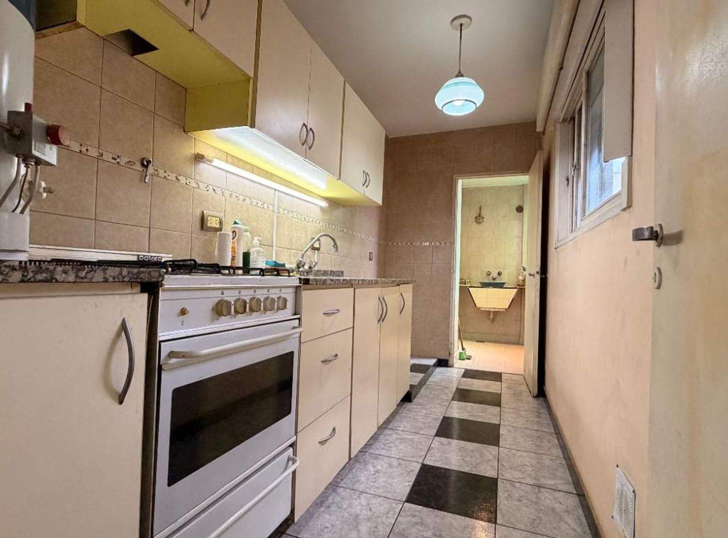 Foto de DEPARTAMENTO DE 2 AMB 46 M2 V. ALSINA., imagen 1