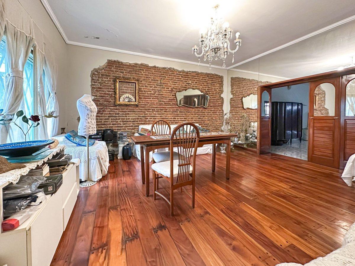 Foto de CASA 6 AMB C/QUINC/TZA/GARAG P/5 LANUS OESTE, imagen 1