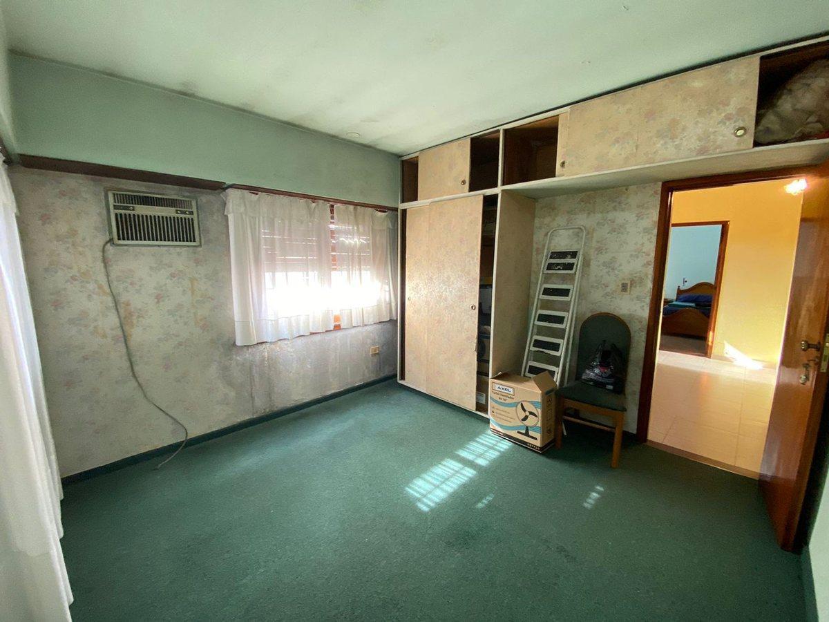 Foto de VENTA CASA 4 AMB / JARDIN / QUINCHO / COCHERA, imagen 5