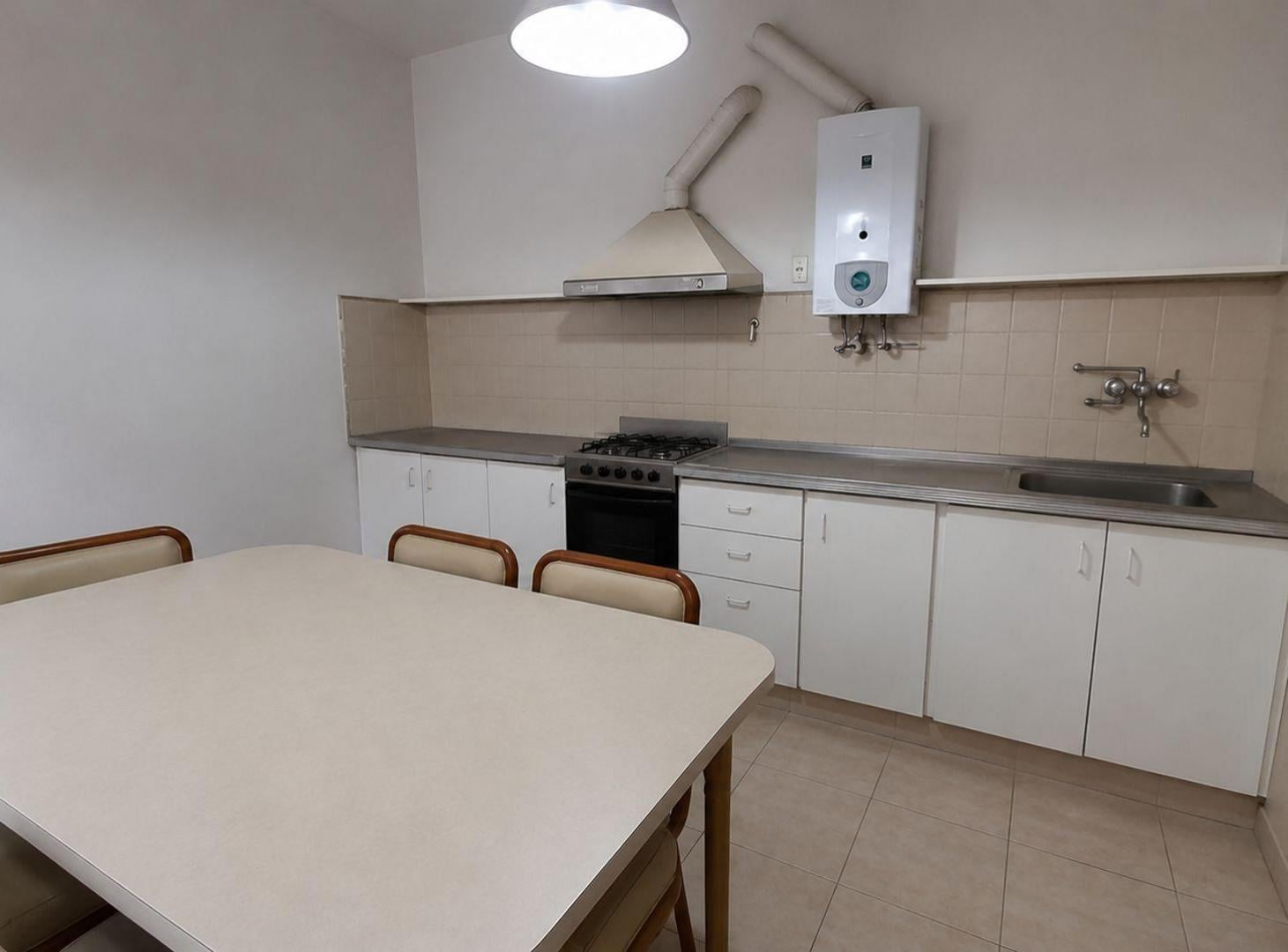 Foto de PH de 3 ambientes con amplio Fondo Libre de 140 m², imagen 1