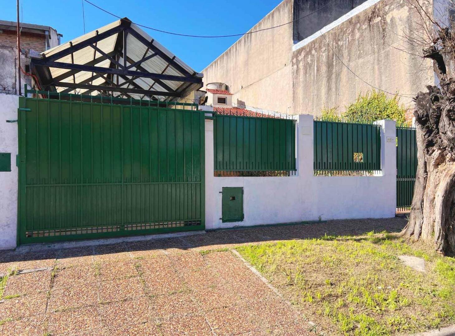 Foto de VENTA CASA 3AMB.QUINCHO COCHERA FONDO LIBRE 350M2., imagen 2