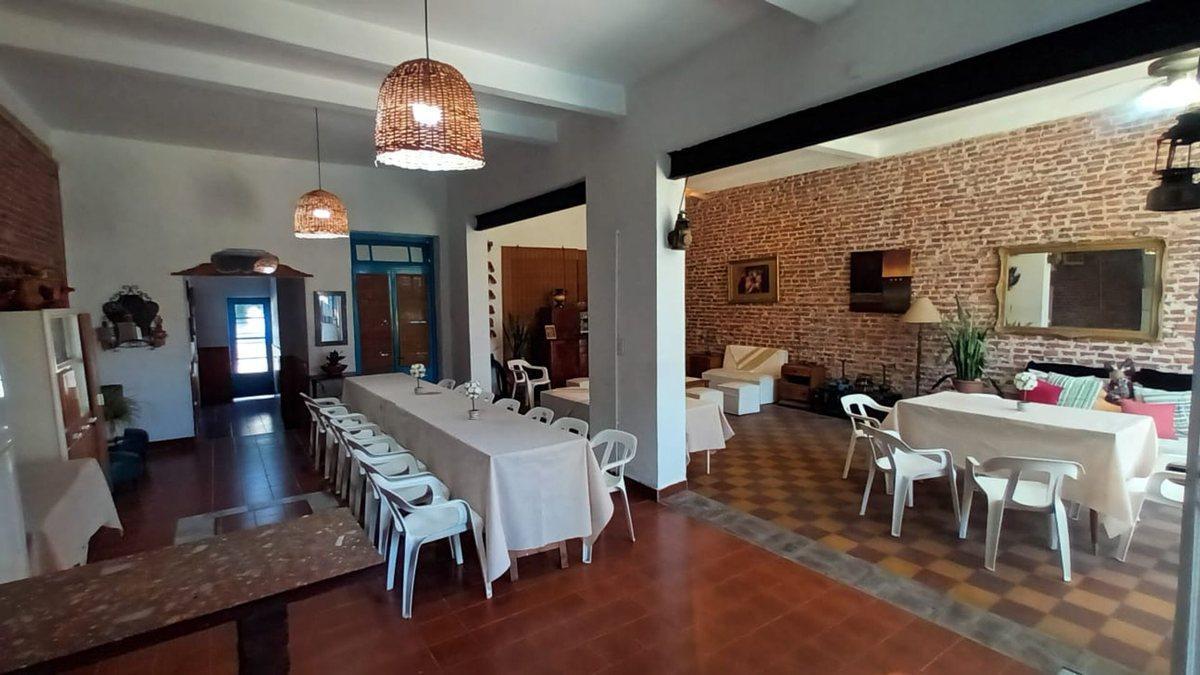 Foto de CASA 5 AMB +SALON C/PARQUE Y PISCINA, imagen 3