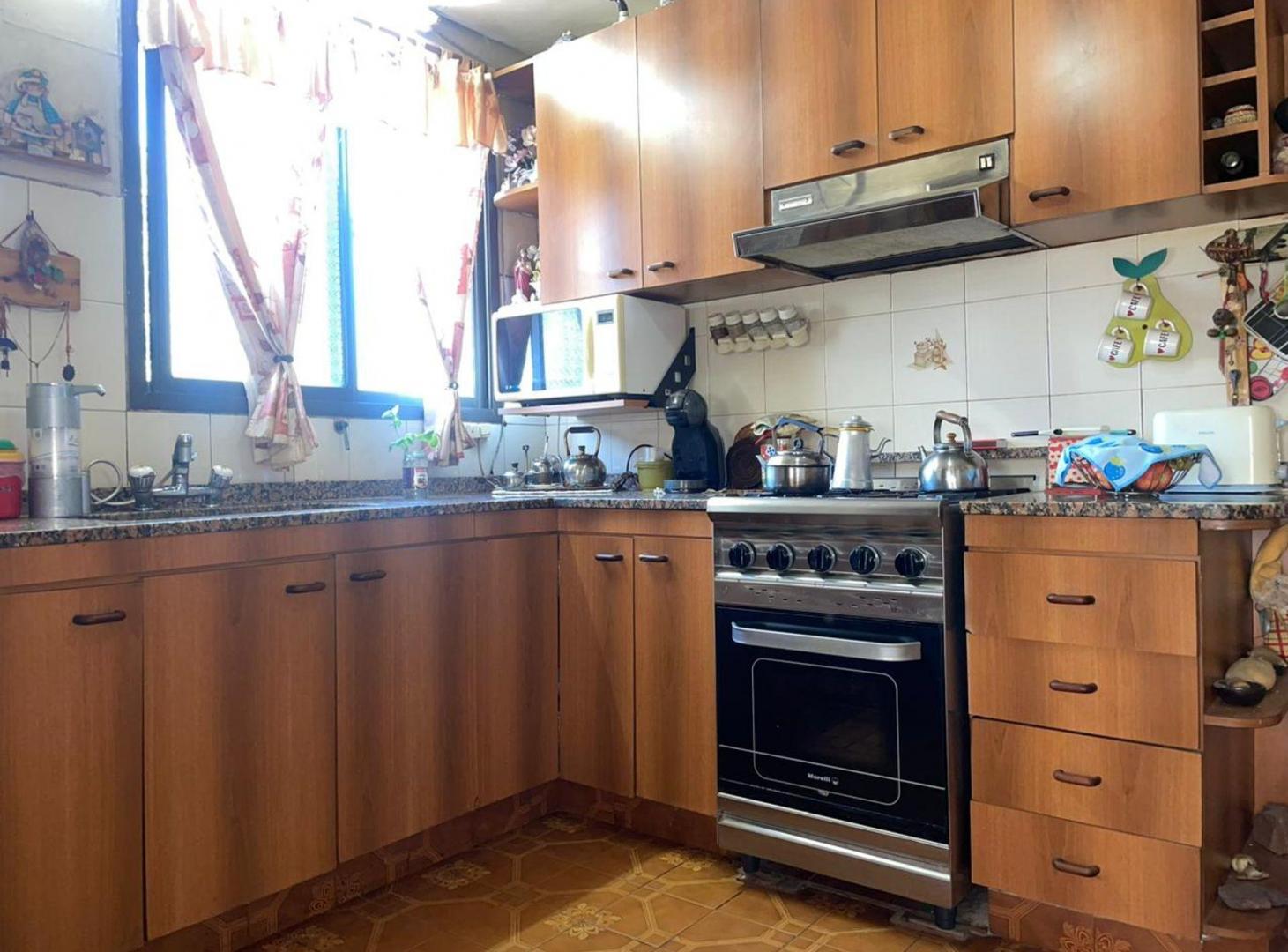 Foto de PH EN VENTA- 3 AMBTES-80 MTS.REMEDIOS DE ESCALADA, imagen 2