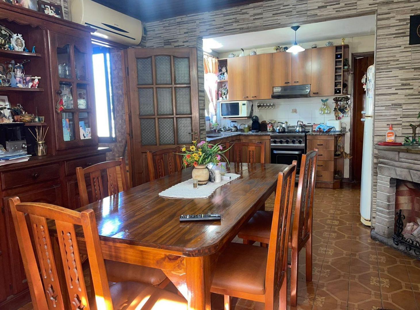 Foto de PH EN VENTA- 3 AMBTES-80 MTS.REMEDIOS DE ESCALADA, imagen 1